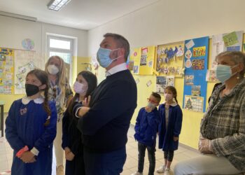 “Intruder alert!” amministrazione Tagliacozzo visita mostra piccoli studenti della Bevilacqua