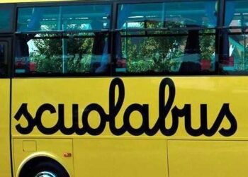 Salita e discesa dallo scuolabus studente minore può farlo in autonomia, ma solo dopo richiesta autorizzazione