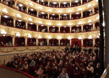 Documentario «Prosa» diretto da Davide Cavuti racconta “Stagione di Prosa” del “Teatro Marrucino”