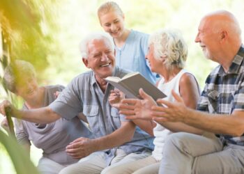 Vecchio coinquilino cercasi: il silver cohousing