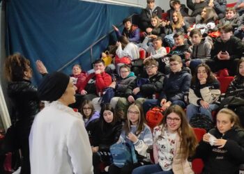 Gli alunni della Dante Alighieri dell’Aquila a scuola di teatro a Roma