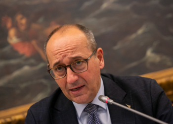 Rinvio stop auto benzina e diesel: Bagnai, “scelta che avrebbe messo in difficoltà distretti industriali”