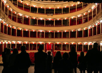 Secondo appuntamento con Teatro aperto, viaggio dietro le quinte del teatro “Caniglia” di Sulmona