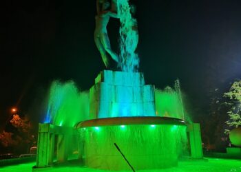 Giornata mondiale salute mentale: 10 ottobre Fontana Luminosa illuminata di verde