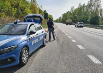 Polizia di Stato L’Aquila: controlli Polizia Stradale su vie di montagna, fermato conducente che guidava a 60 km oltre limite previsto