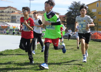 Primavera dell’Atletica: la corsa degli studenti per dire no alla violenza, en plein della “Carducci” che si aggiudica i tre Trofei