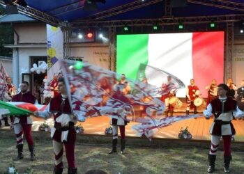 Gruppo Storico Sbandieratori Città dell’Aquila in Bulgaria per due eventi internazionali