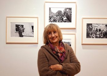 Lisbona, la notte è finita! La Rivoluzione dei Garofani nelle fotografie di Paola Agosti
