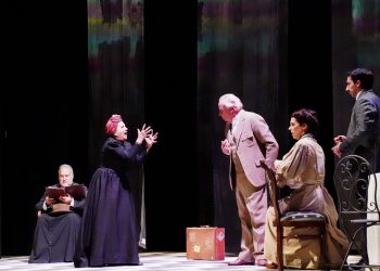 Grande successo per “Il fu Mattia Pascal” che ha inaugurato la stagione di prosa del Teatro dei Marsi