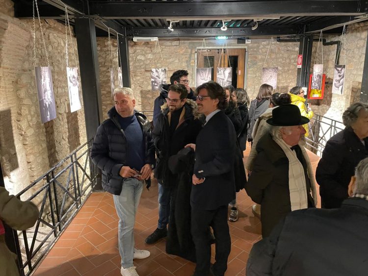 A L’Aquila mostra fotografica, “Oltre la forza, dentro la gentilezza: riflessioni d’Abruzzo”
