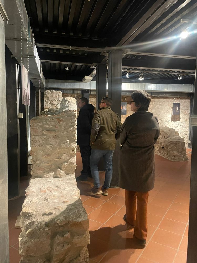 A L’Aquila mostra fotografica, “Oltre la forza, dentro la gentilezza: riflessioni d’Abruzzo”