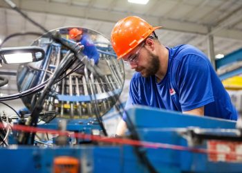 Export: Magnacca, nel 2024 boom distretti industriali abruzzesi