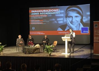 Suor Teresa Forcades inaugura l’anno accademico dell’Accademia di Belle Arti dell’Aquila