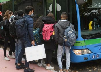 Sostegno alle scuole: Comune L’Aquila finanzia trasporto studenti per uscite didattiche