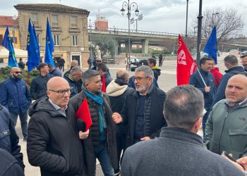Opposizione regionale al fianco lavoratori TUA: “Le Regione faccia la sua parte”