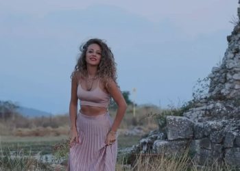 Zoom dentro la notizia del 27.03.2025: “Scellerate, Storie di donne e scintille nei paesaggi d’Abruzzo” di Antonella Finucci