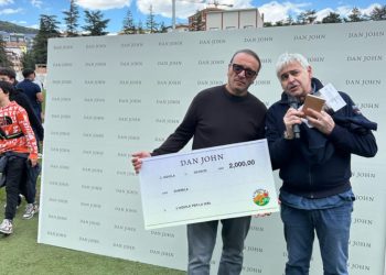 Sport e solidarietà: accolta fondi a favore dell’Aquila per la vita nella partita Rugby Fiamme Oro vs Petrarca Padova