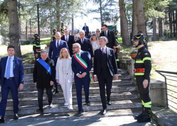 Giuramento VV.F.: Marsilio con Presidente Meloni, l’omaggio dello Stato a valore Corpo e a città simbolo resilienza