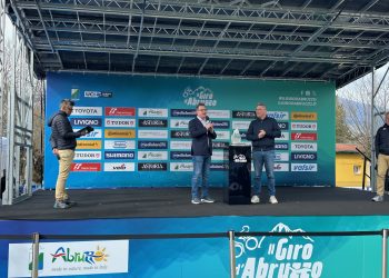 Giro d’Abruzzo: San Demetrio ne’ Vestini in festa per partenza terza tappa
