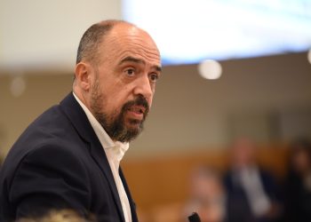 Taglieri (M5S): “I cittadini pagano fallimenti Marsilio e Verì. Con tasse del 2025 ripianano disastri del passato”