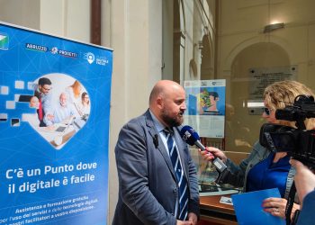 Abruzzo Progetti: “Al lavoro per dare continuità servizio oltre PNRR”. Con  Teramo si conclude tour regionale “Punto Digitale Facile”