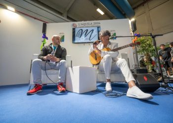 Salone Libro: musica dal vivo e storie di rinascita allo stand Abruzzo