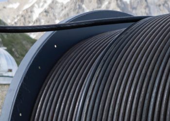 Funivia Gran Sasso: Pime due funi sono state posate, a breve lavori altre due funi portanti