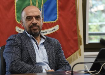 Taglieri (M5S): “Altro che taglio del 2%, Giunta impone 20%: Marsilio smentito da documenti sua stessa ASL”