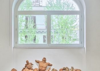  Nelle tue mani. Sculture di Matteo Pugliese tra forza, fragilità e trafsormazikone