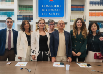 Pari opportunità: protocollo Abruzzo-Molise su reinserimento lavorativo femminile