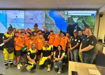 Giovanissimi partecipanti campo scuola “Anch’io sono la Protezione Civile” visitano strutture operative Agenzia Regionale PC