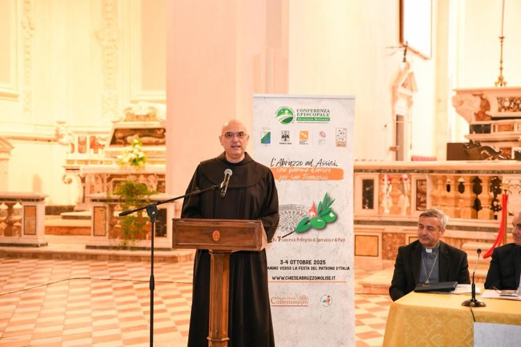 Abruzzo ad Assisi, Regione e Chiesa insieme per offrire l’olio sulla tomba di San Francesco