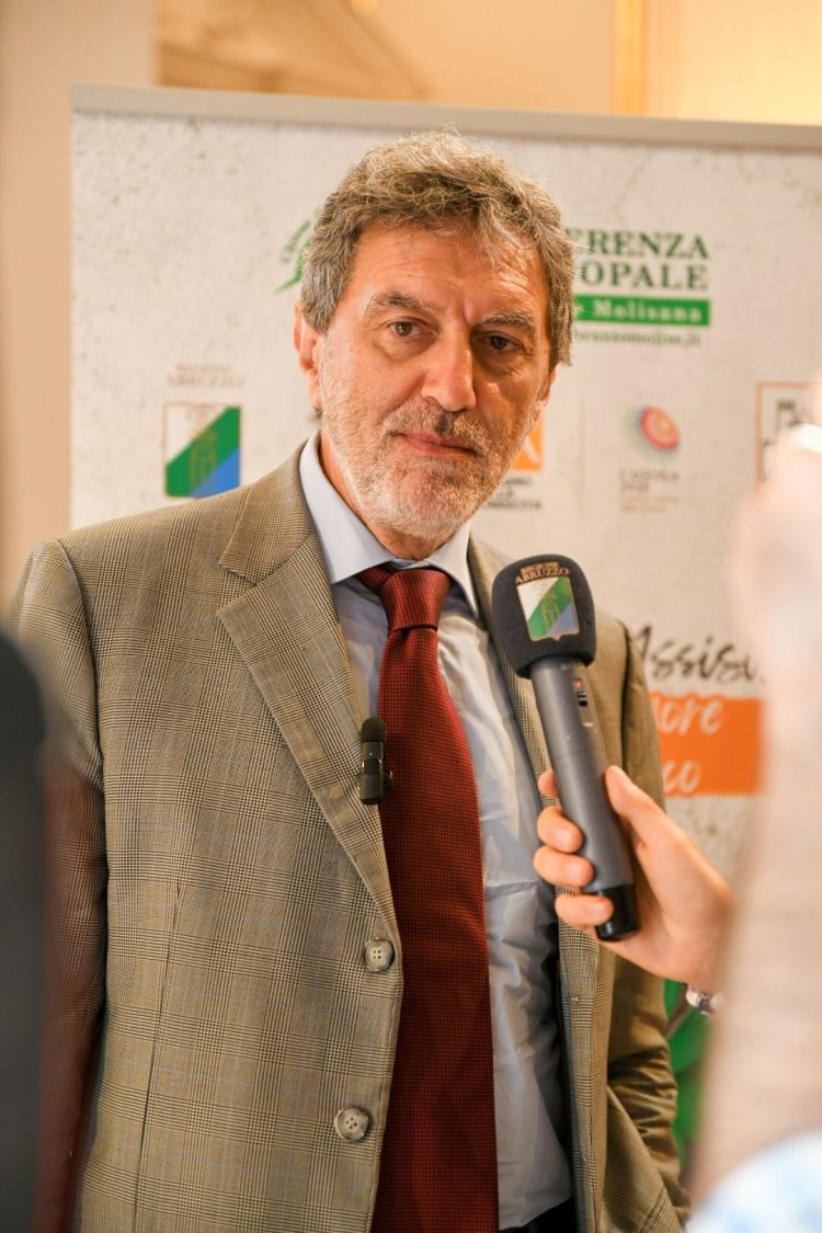 Abruzzo ad Assisi, Regione e Chiesa insieme per offrire l’olio sulla tomba di San Francesco