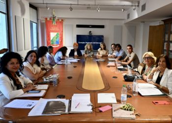 Commissione pari opportunità: verso istituzione sociologo di comunità. Riunione con delegazione Comitato per la Legislazione