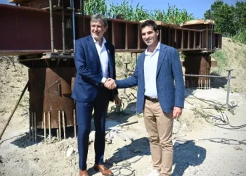 Infrastrutture: Marsilio visita cantieri impegnati nella realizzazione ponte ciclopedonale sul fiume Tronto