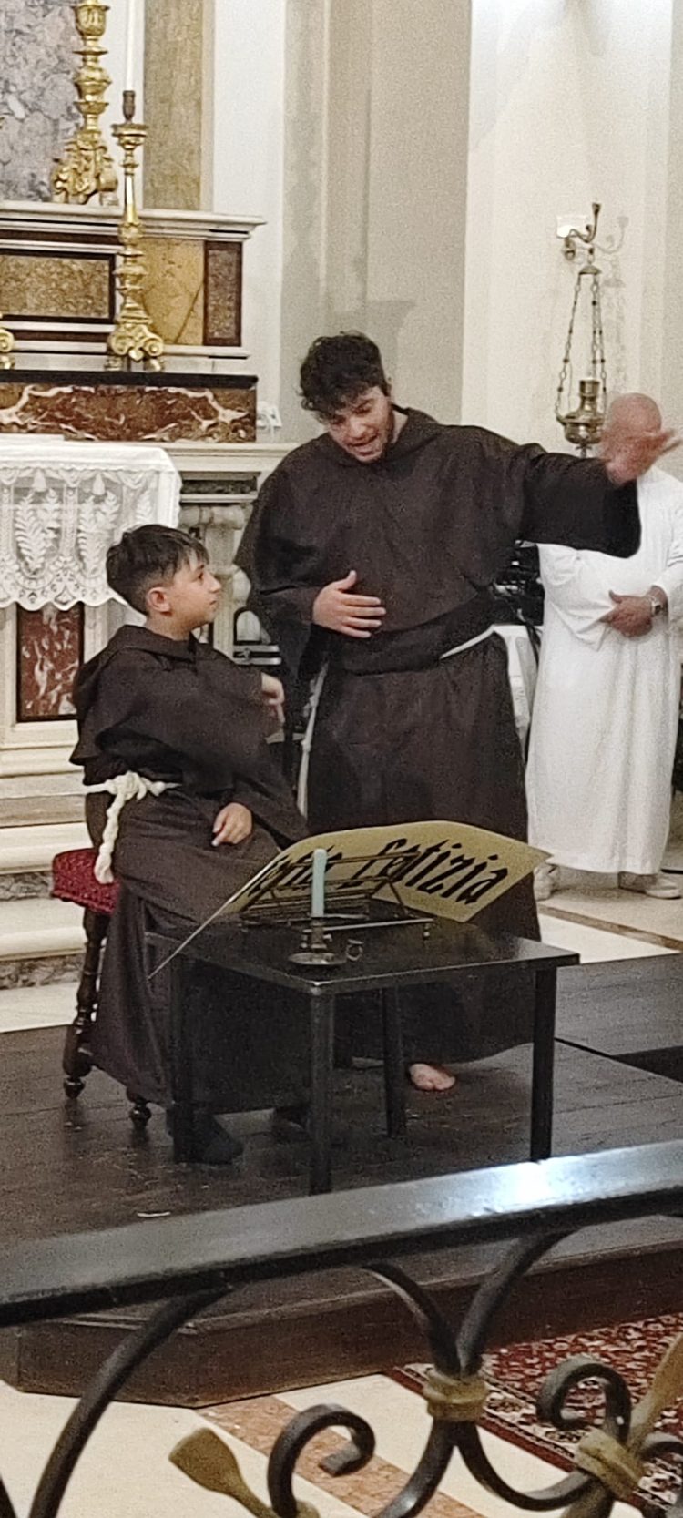 Grande successo al Monastero San Basilio recital “Forza Venite Gente”, nell’ambito della 19ª edizione “Cordata X l’Africa”