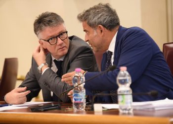 Regione Abruzzo al collasso: Cavallari e Menna, “sanità fuori controllo, fondi tagliati a tutti i dipartimenti, riforme di enti indebitati e senza alcuna strategia”
