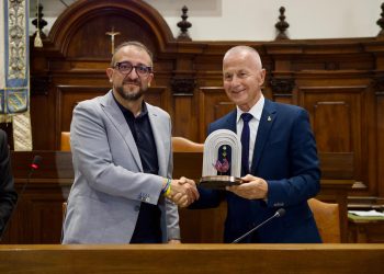 Consegnato oggi PREMIO DEL PERDONO 2025 a sindaco di Assisi, Valter Stoppini, in rappresentanza comunità di Assisi