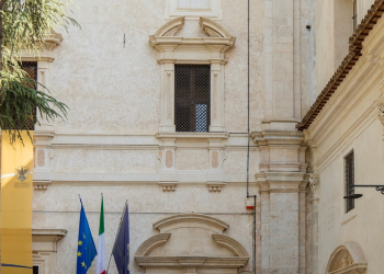 L’Aquila, Economia si sposta in centro