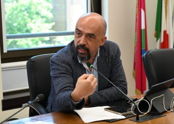 Taglieri (M5S):“Non possono essere dirigenti a pagare fallimento politica”