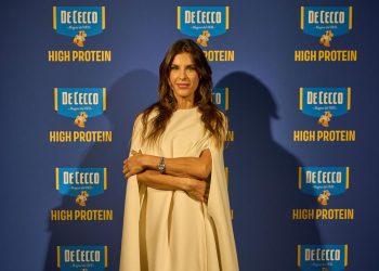 Elisabetta Canalis nuova Ambassador De Cecco