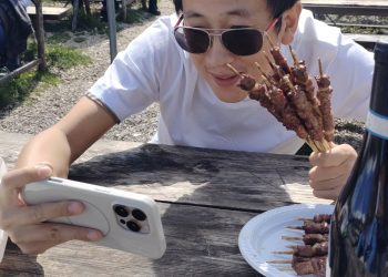 Abruzzo e suoi vini protagonisti con influencer Simone su Tik Tok Cinese