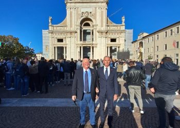 Assisi, Abruzzo offre olio lampada San Francesco: anche Parco Sirente Velino protagonista celebrazioni