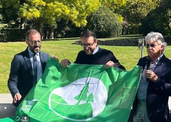 Il Comune dell’Aquila riceve la “Bandiera Verde Parchi e Foreste”