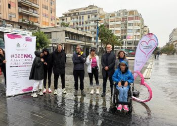 No alla violenza sulle donne con la camminata energetica sul lungomare
