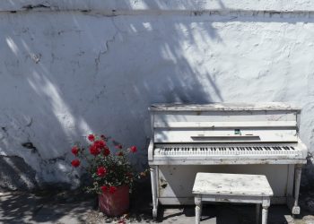 Geolier, fuori oggi il nuovo singolo Fotografia
