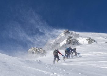 Due alpinisti abruzzesi dispersi in Nepal, Marsilio in contatto con la Farnesina