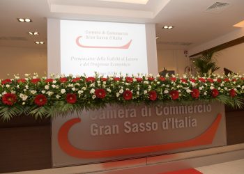 Fedeltà al lavoro, la Camera di Commercio Gran Sasso premia le eccellenze imprenditoriali locali