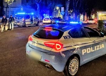 Polizia di Stato: Avezzano, luci blu accese sulla città per un Natale sicuro