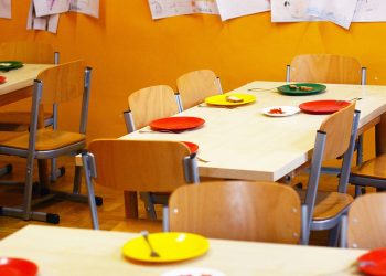 Scuola, firmato decreto per mense scolastiche e tempo pieno